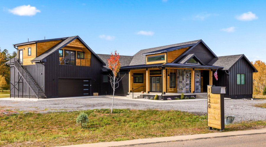 Beautiful Lake Front Home