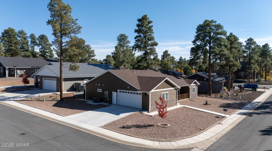 DJI_20251031140203_0002_D