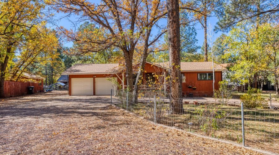 PAX_8893_AuroraHDR2019-edit