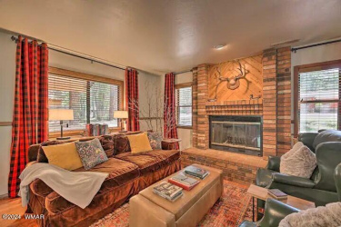 5238 Drifting Snow Loop, Pinetop, Arizona 85935, Bedrooms, ,Bathrooms,Residential,For Sale,Drifting Snow,258492