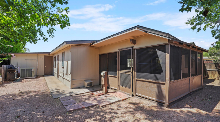 Fenced Back Yard (1)