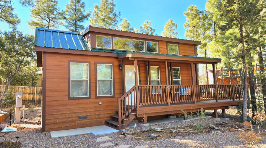 Front of WMVV Mountain Lidges Home