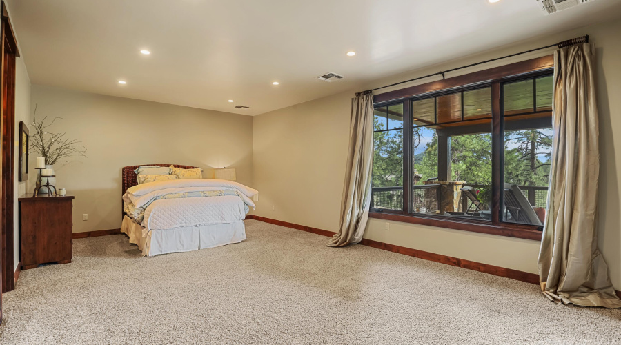 Lower Level Guest Suite