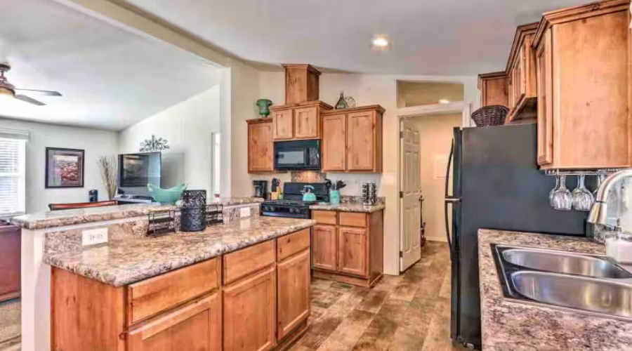 fba41317-c294-467f-9e32-241fd42a5569 (1)