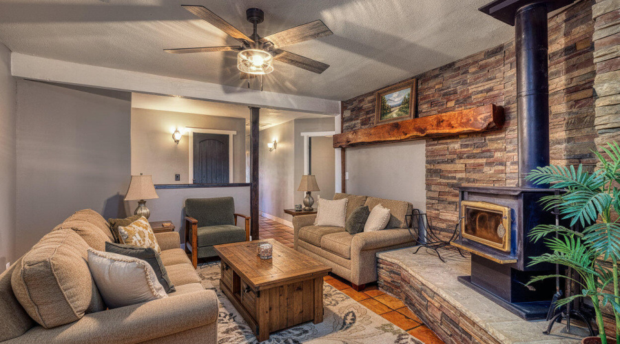 photo20a_6553_hwy_260_show_low_85901_ste