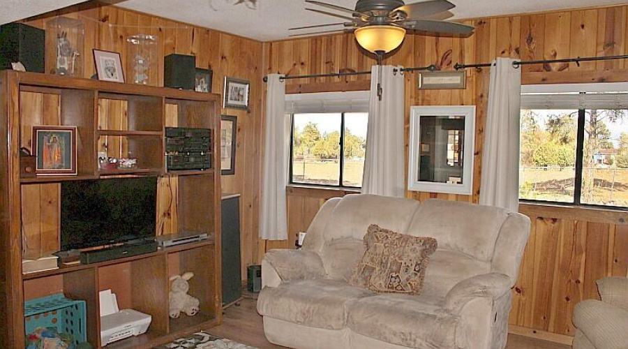 006_Living Room Views