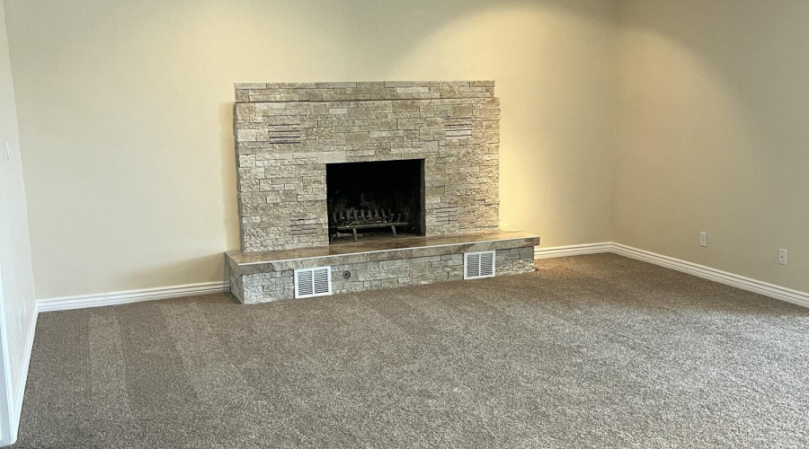 Primary Suite (fireplace)