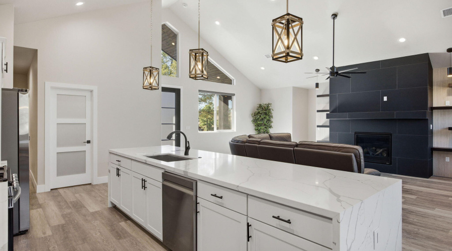 2701NEagleViewLp-ShowLowAZ-12