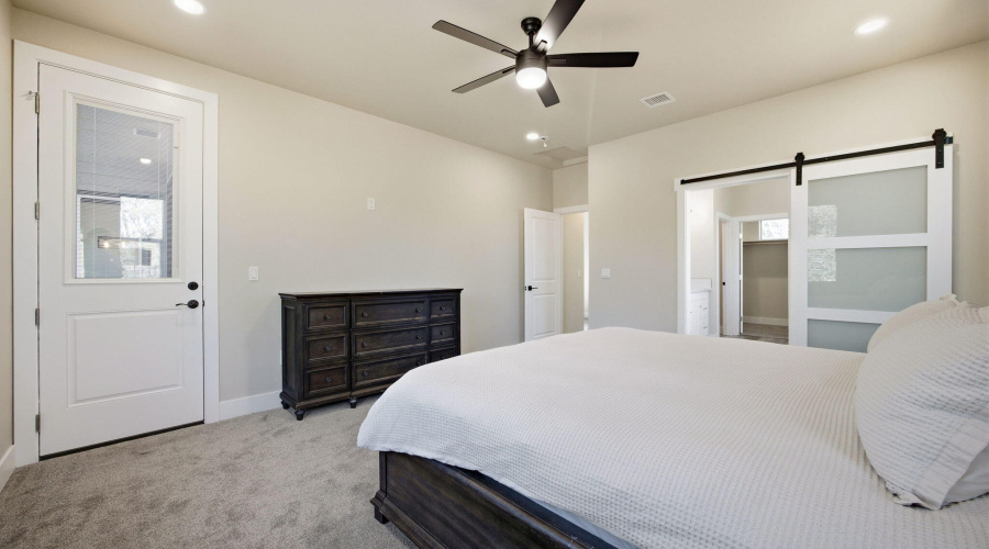 2701NEagleViewLp-ShowLowAZ-16