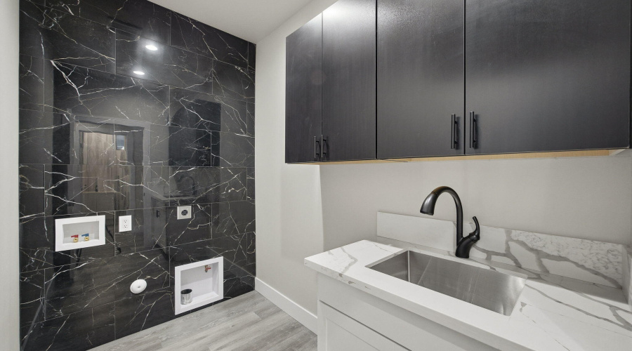 2701NEagleViewLp-ShowLowAZ-27