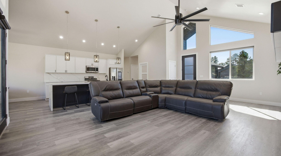 2701NEagleViewLp-ShowLowAZ-8