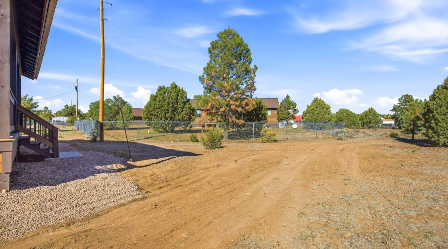 2224MeadowLn-HeberOvergaard-AZ-23