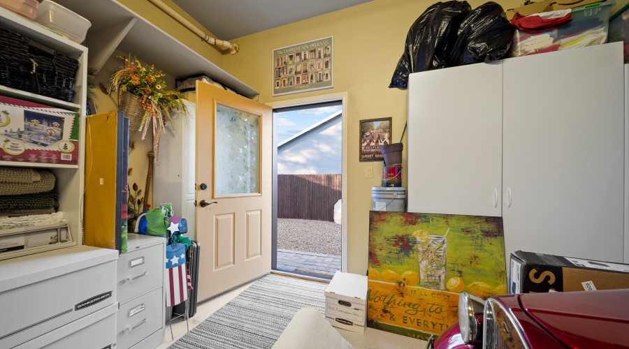 CB garage exit to side yard