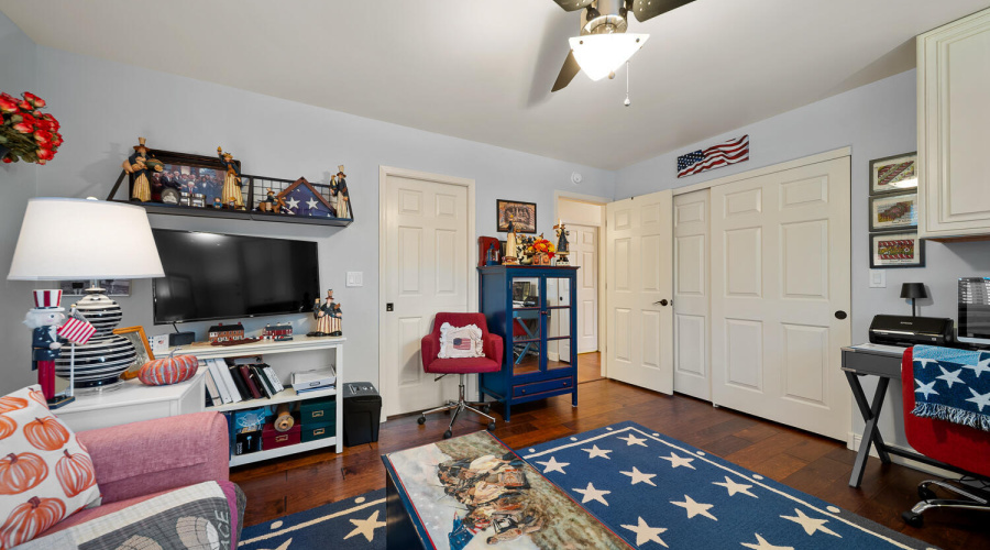 CB office and 3rd BR