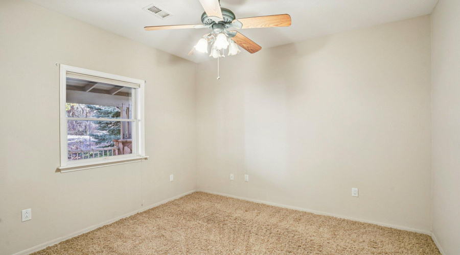 39-web-or-mls-Bonnie Brae Dr-S0811-039