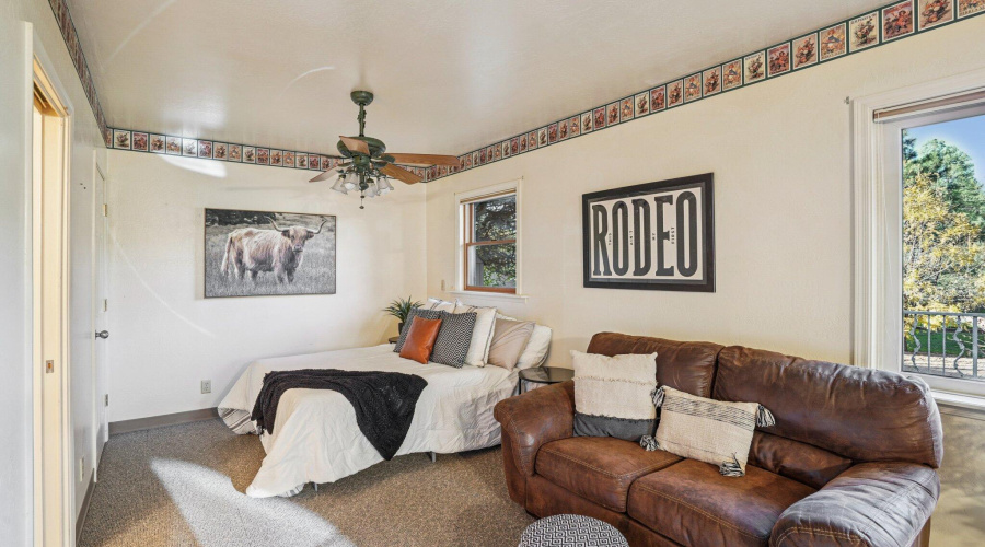 51-web-or-mls-Bonnie Brae Dr-S0811-051