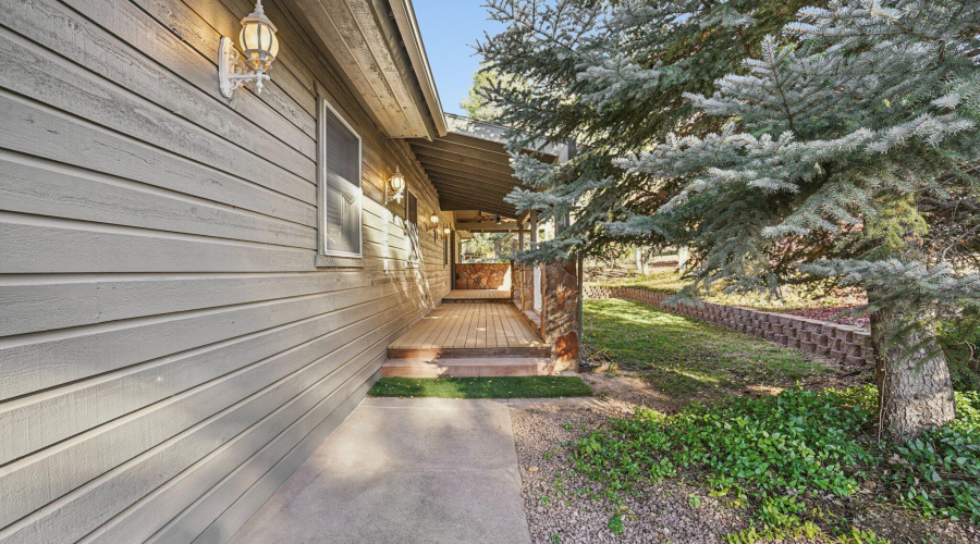 5-web-or-mls-Bonnie Brae Dr-S0811-005