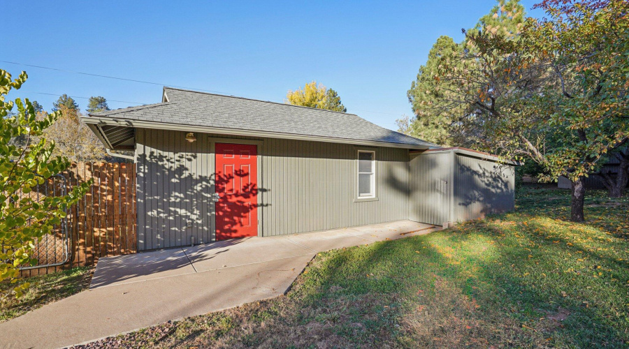 60-web-or-mls-Bonnie Brae Dr-S0811-060