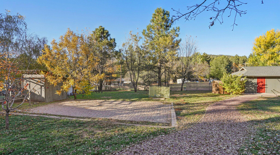 62-web-or-mls-Bonnie Brae Dr-S0811-062