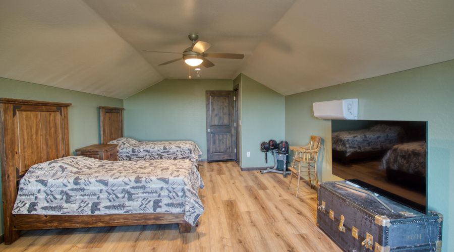 Loft/Potential 4th Bedroom