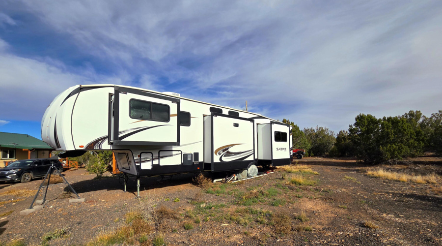 RV with 5 Slides Out