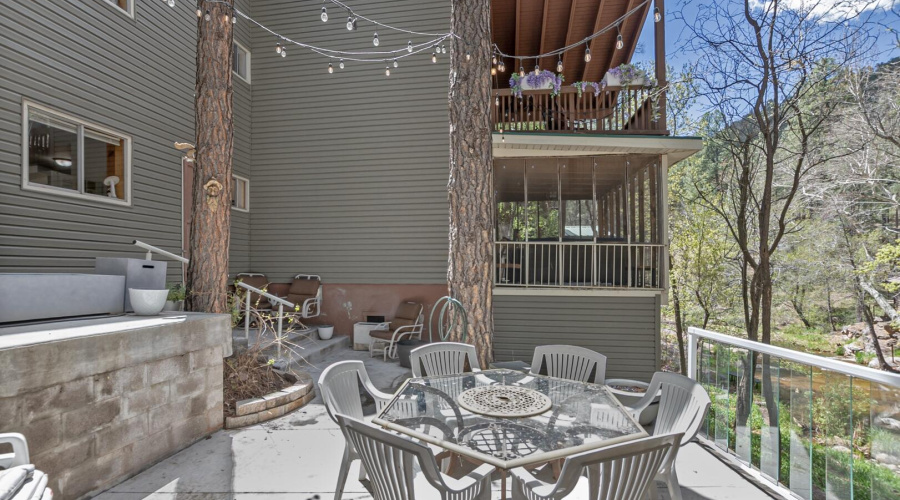creekside view patio area