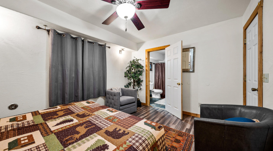 Suite Bedroom 3 View to Door