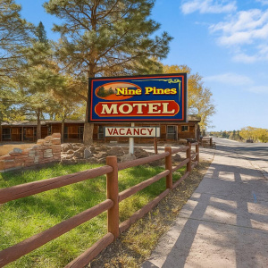 Nine Pines Motel Entry