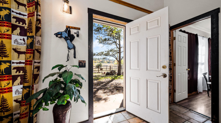 Suite Landing - Door to Back Rec. Area