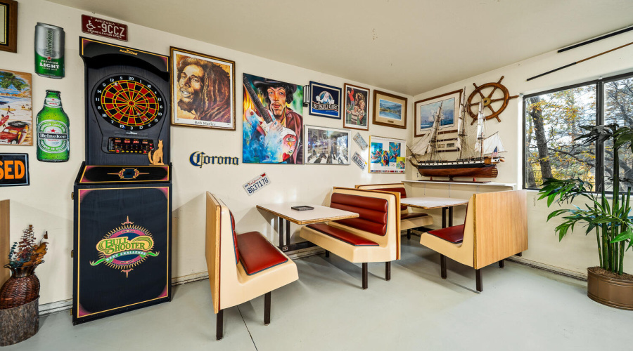 Guest Activity Center - Darts & Seating