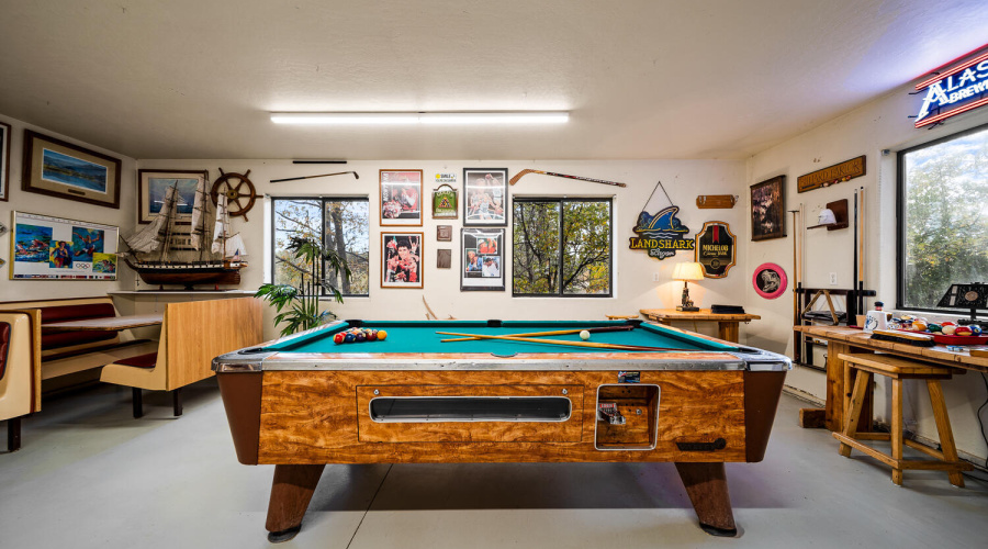 Guest Activity Center - Pool Table