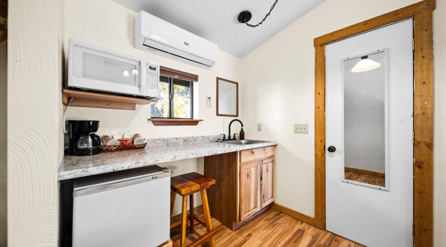 Guest Room Double Vanity Space