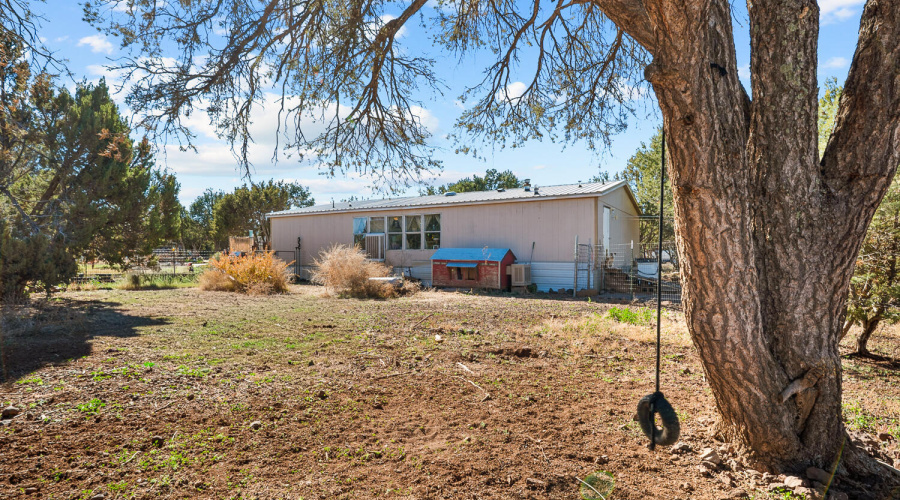 5 ACRES & Home in Vernon, AZ