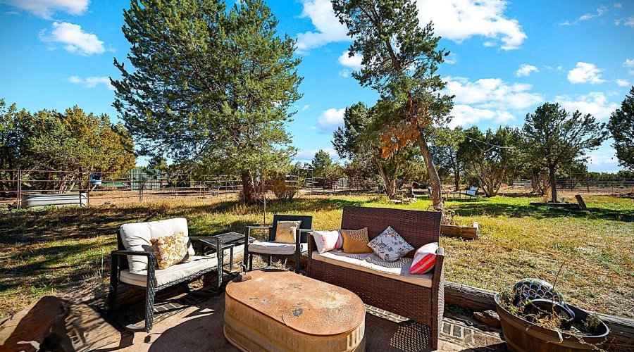 5 ACRES & Home in Vernon, AZ