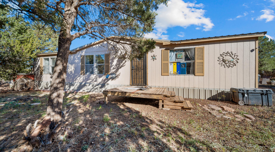 5 ACRES & Home in Vernon, AZ