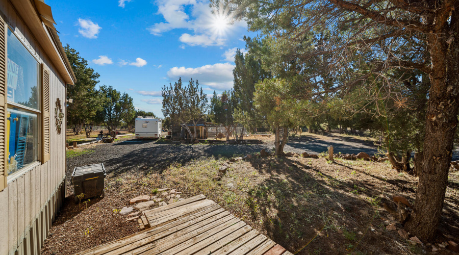 5 ACRES & Home in Vernon, AZ