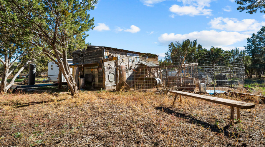 5 ACRES & Home in Vernon, AZ