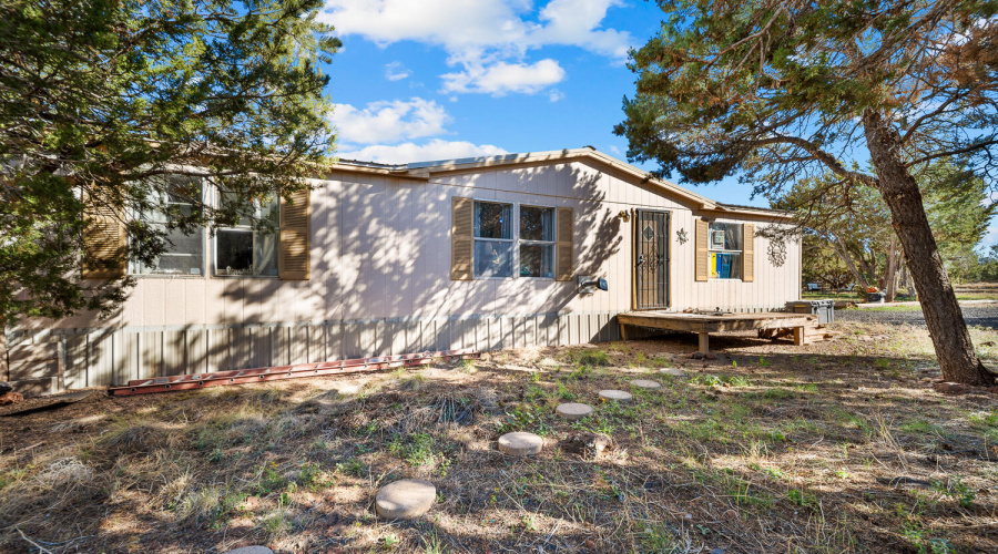 5 ACRES & Home in Vernon, AZ