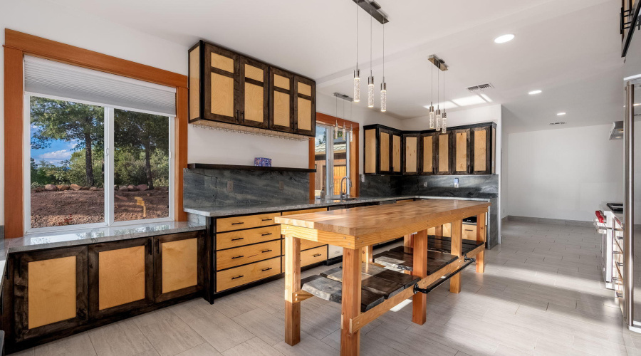 203 S Crescent Moon - 14