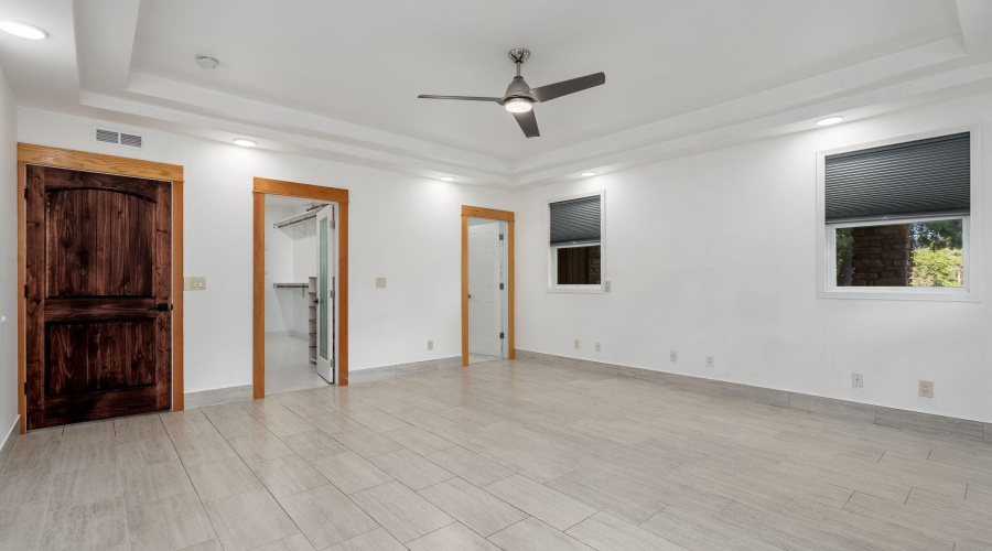 203 S Crescent Moon - 20