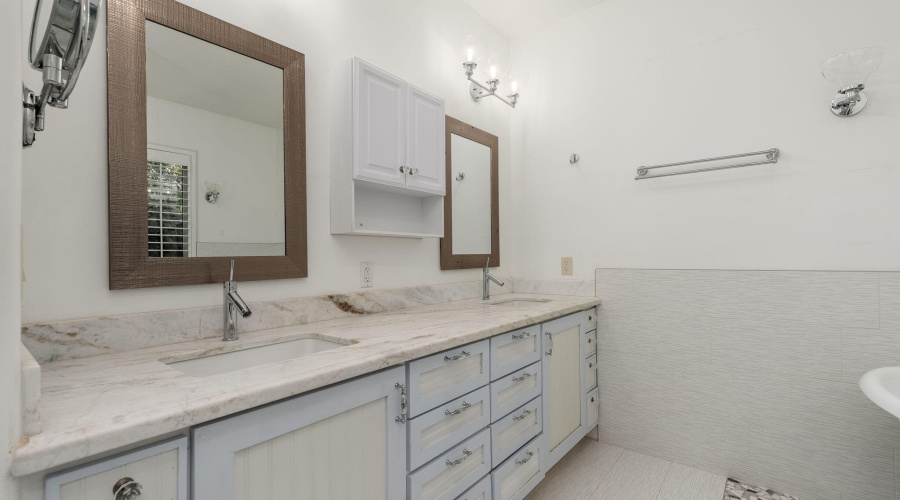 203 S Crescent Moon - 23