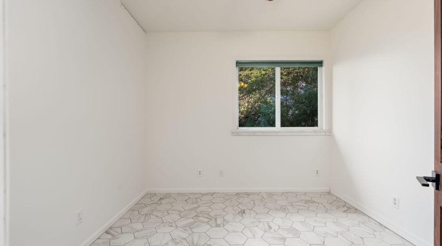 203 S Crescent Moon - 37