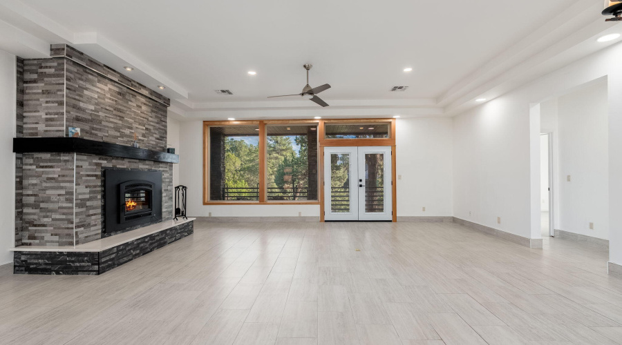 203 S Crescent Moon - 07