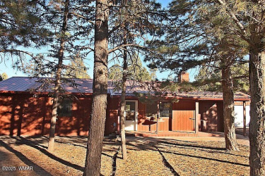 2707 Navajo Way, Lakeside, Arizona 85929, Bedrooms, ,Bathrooms,Residential,For Sale,Navajo,258687