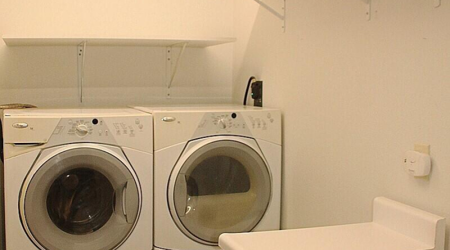 012_Laundry Room