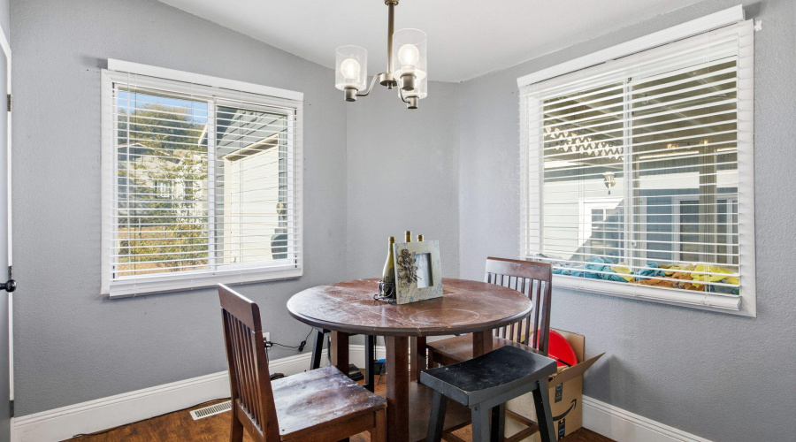 120E9thSSt-Snowflake-AZ-14