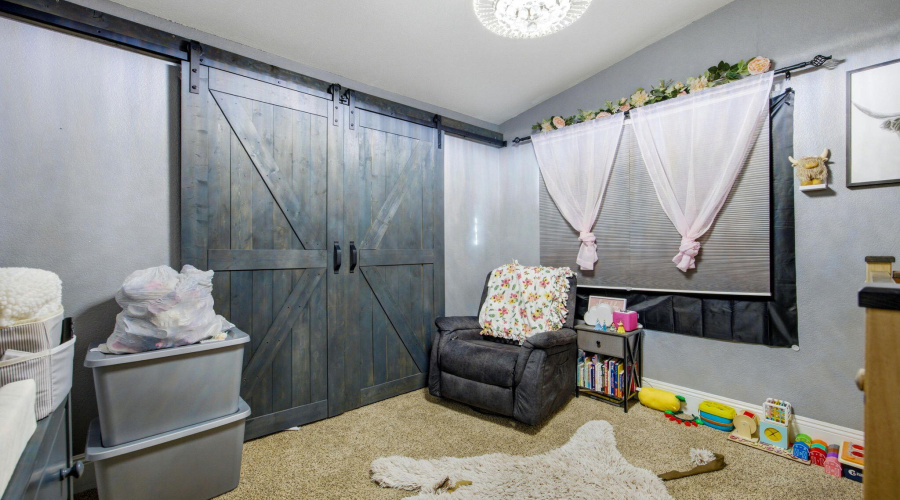 120E9thSSt-Snowflake-AZ-18