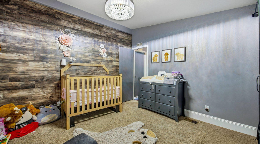 120E9thSSt-Snowflake-AZ-19