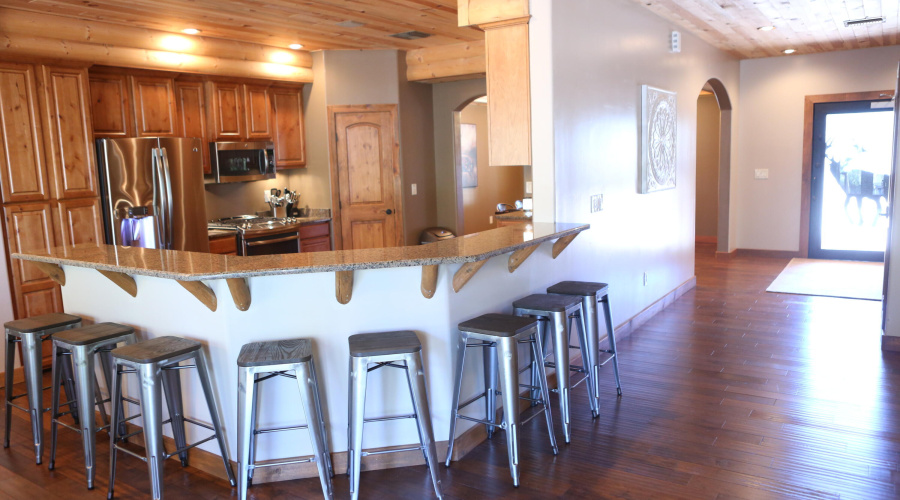 Breakfast Bar/Front Entry