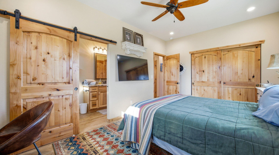 1579GreentreeCir-HeberOvergaard-AZ-18